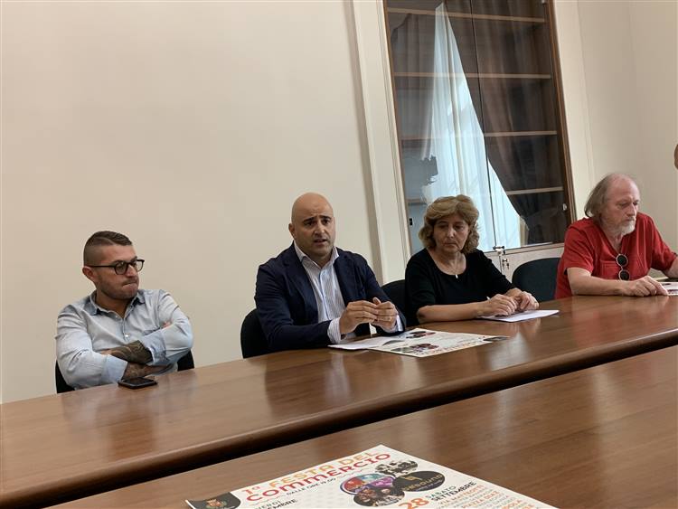 La conferenza stampa di presentazione della festa del Commercio