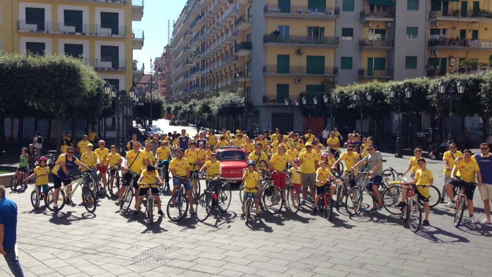 La sosta di Bicicalesando in piazza Municipio