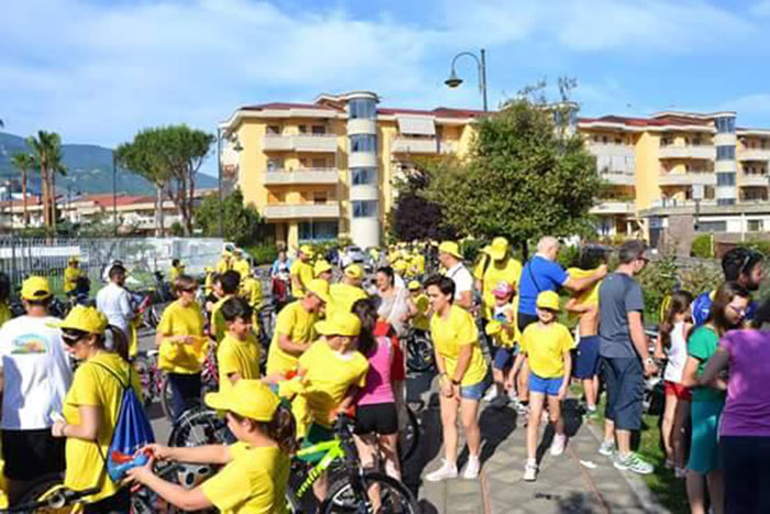 La partenza della passeggiata in bici Bicicalesando