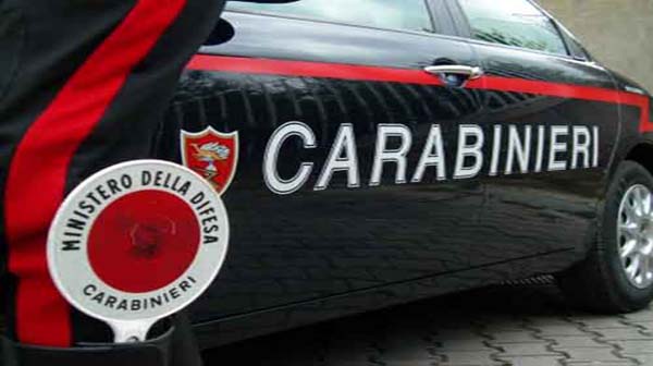 una gazzella dei carabinieri