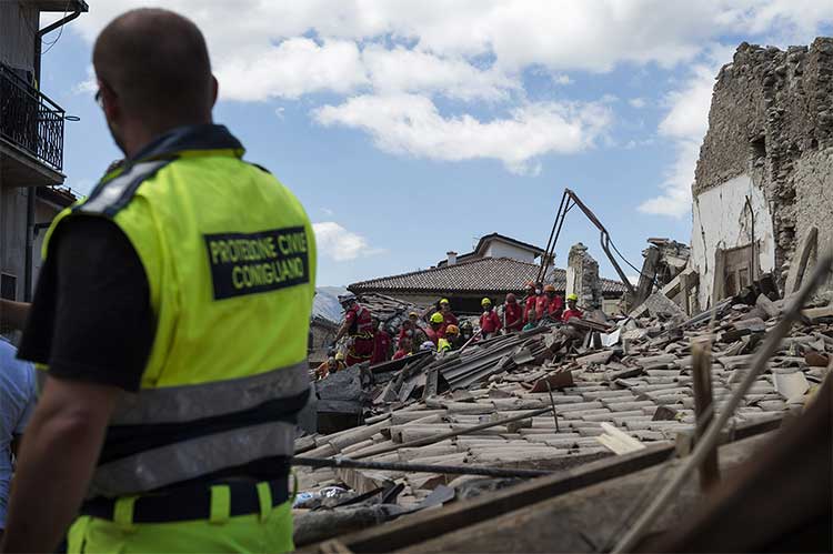 protezione civile al lavoro