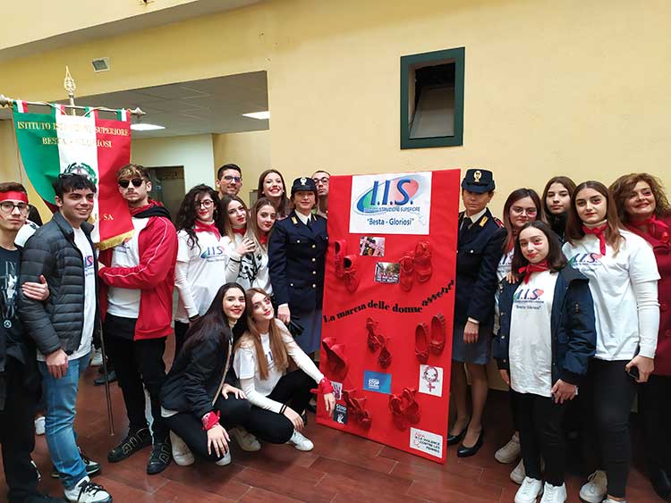 manifestazione battipaglia violenza donne