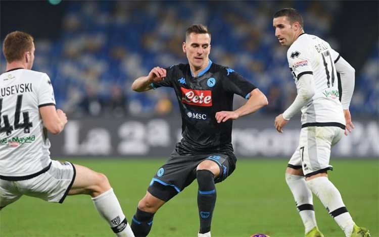 una fase della gara Napoli-Parma