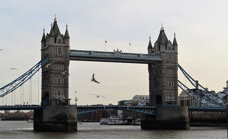 il tower bridge