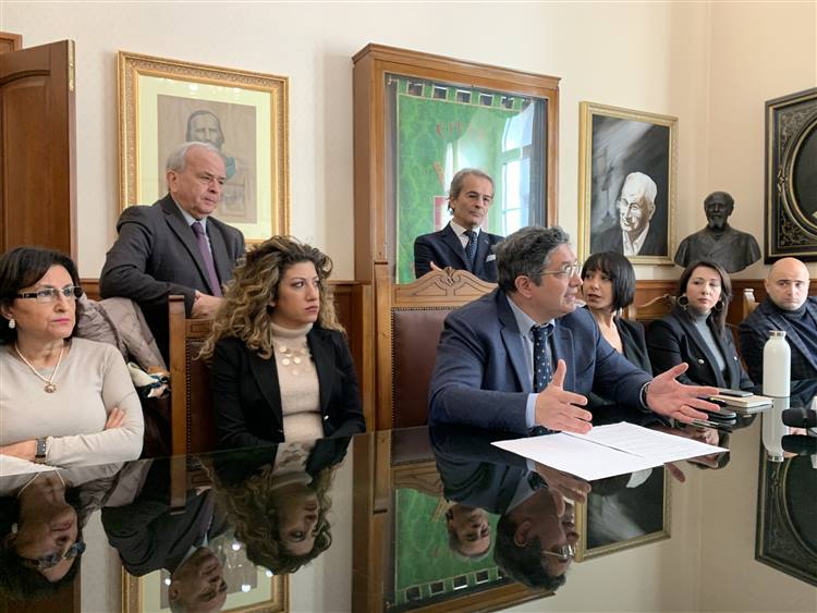 la conferenza di presentazione della nuova Giunta a Nocera Inferiore