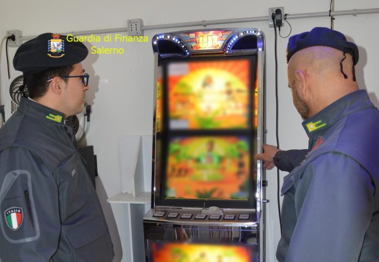 scoperto il centro di modifica delle slot machine a Nocera Inferiore