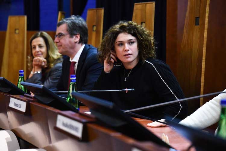 Benedetta Pilato durante la conferenza nell'Aula Magna di Unisa