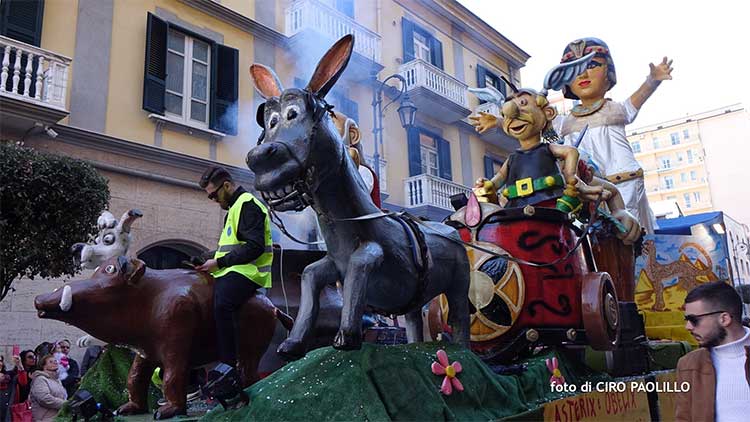 Uno dei carri del Carnevale 2020 nocerino