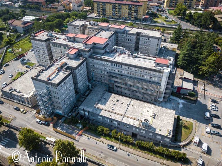 l'ospedale Umberto I a Nocera Inferiore