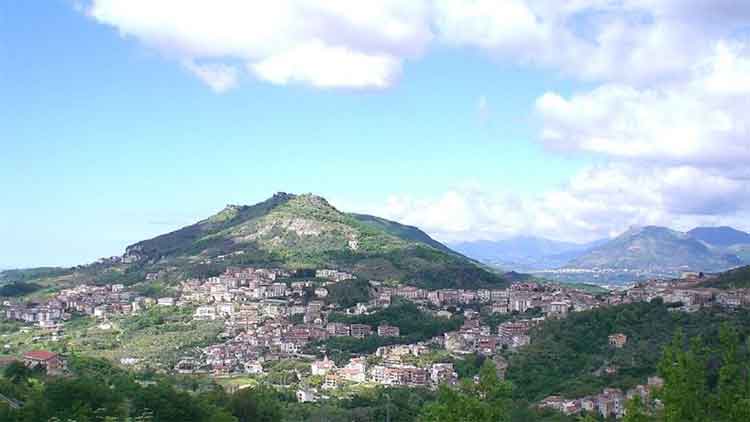 Montecorvino Rovella