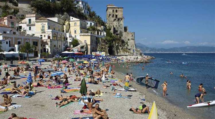 spiaggia libera cetara