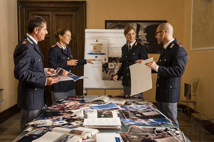 La presentazione del calendario 2021 della Polizia di Stato