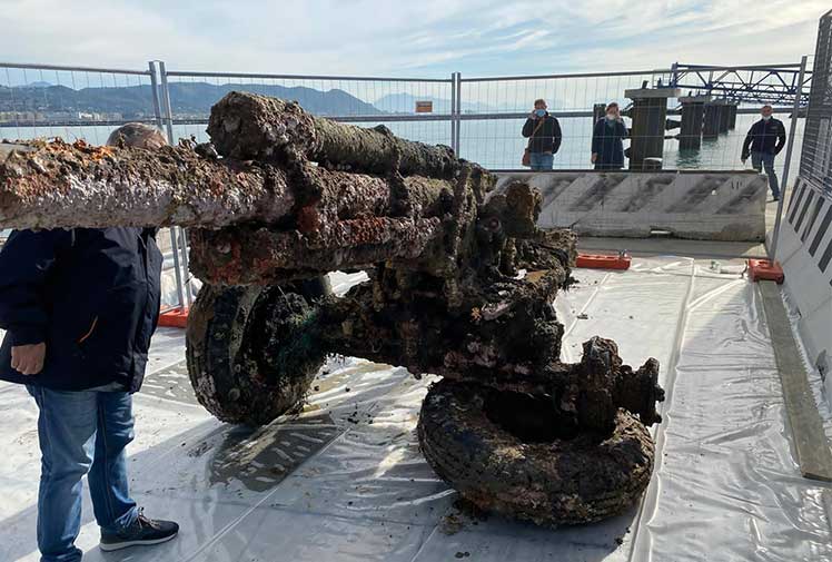 Il cannone ritrovato a Salerno