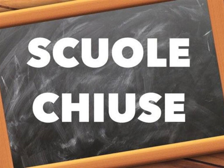 Scuole chiuse il 15 ottobre