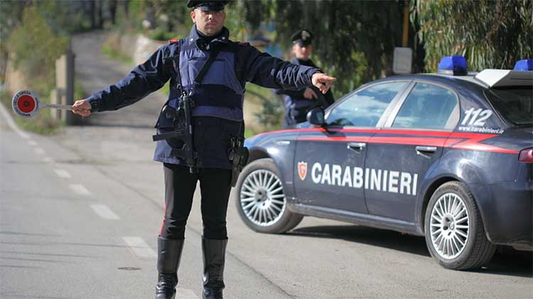 carabinieri posto di blocco