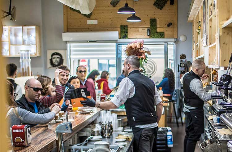 Una veduta dall'interno del Nasti Cafe